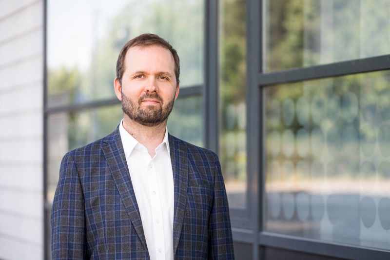 Trots att det så ofta förekommit våld innan en kvinna dödas av sin partner, är polisanmälningarna eller skyddshemsbesöken anmärkningsvärt få enligt professor Mikko Aaltonen som har undersökt dödligt våld i parrelationer.