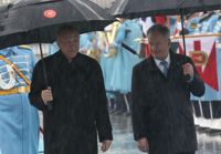 Den turkiska presidenten Recep Tayyip Erdoğan tog emot Finlands Sauli Niinistö under en regntung ceremoni i Ankara på fredagseftermiddagen.