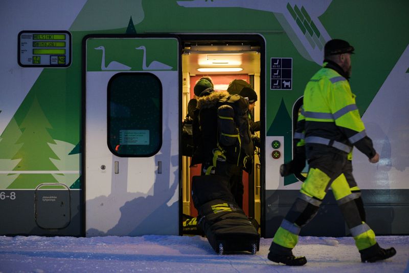 Så här såg det ut när passagerare steg på det sista tåget i Kolari mot Helsingfors på söndagskvällen.