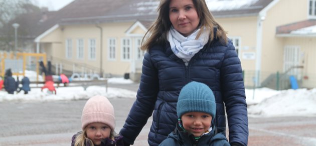 Anna Lindqvist med sonen Aron och dottern Alma.