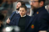 Luleås lagkapten Jenni Hiirikoski fick fira ännu ett SM-guld.