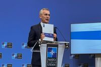 Generalsekreterare Jens Stoltenberg presenterar Natos årsrapport för 2022 på Natohögkvarteret i Bryssel.