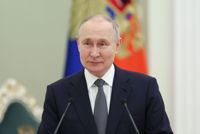 Rysslands president Vladimir Putin är internationellt efterlyst för krigsförbrytelser i samband med invasionen av Ukraina. Här uppträder han i Kreml tidigare i veckan.