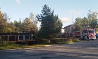 Kiosken vid Kaptensvägen i Trollböle förstördes i en brand i juli 2020. Nu ska den rivas. Raseborgs stad ombesörjer rivningen för kioskägarens räkning.