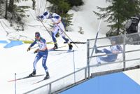 Ville Ahonen och Niilo Moilanen var inblandade i en krasch i sprinten.
