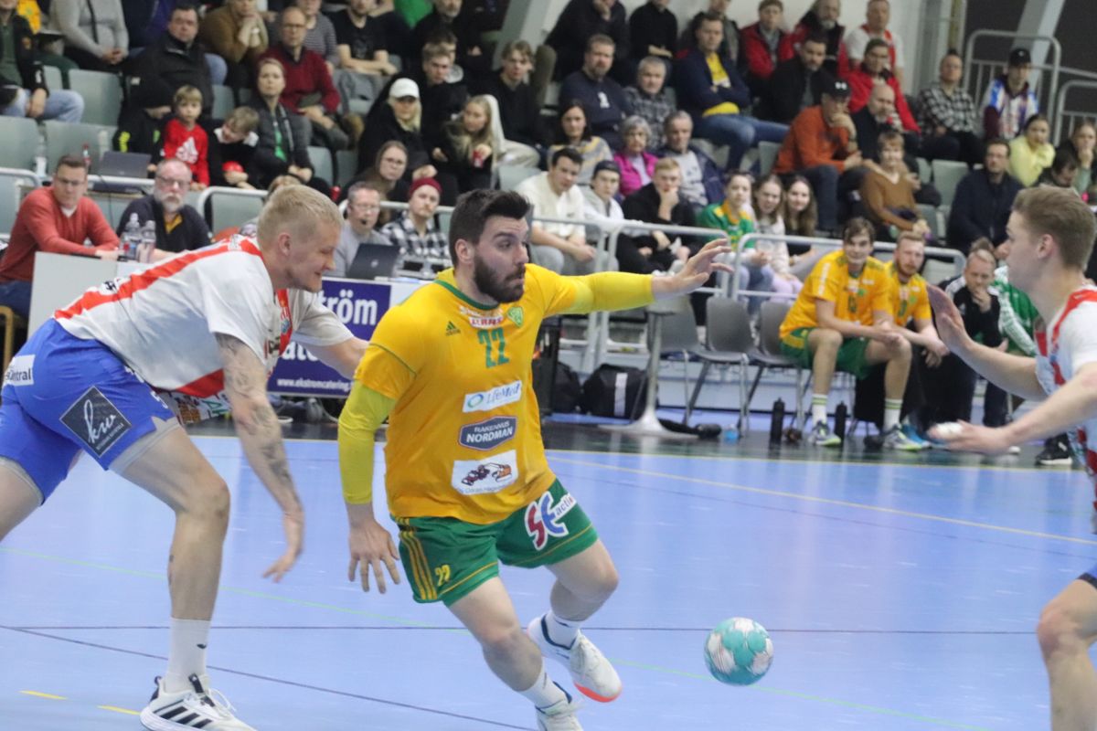 Filip Churlevski och SIF får ge sig. Robin Sjöman och BK är på väg mot semifinal.