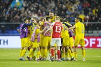 Kazakstan skrällde rejält och slog Danmark i EM-kvalet med 3–2.
