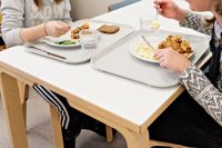 Det var inte över. En nål hittades i skollunchen i Kvarnbackens skola på måndagen. I höstas hittades fyra nålar, sedan dess har det varit lugnt.