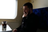 Ukrainas president Volodymyr Zelenskyj under en intervju med nyhetsbyrån AP, som följt med på hans tågresa under tisdagen.