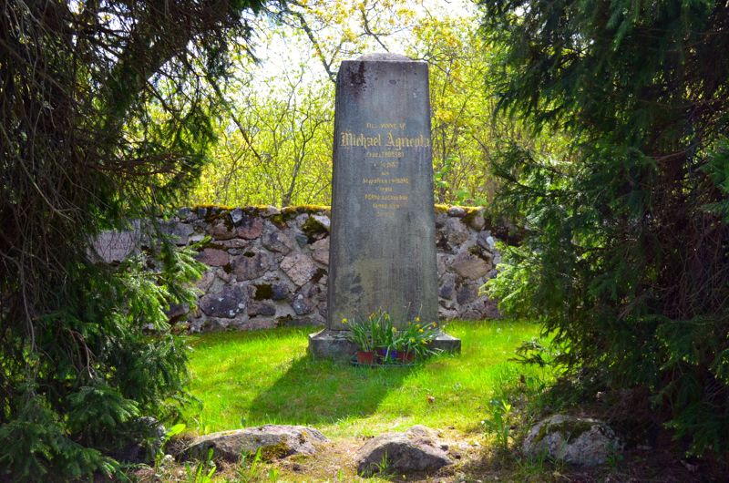 Tema. Minnesmärke över Mikael Agricola