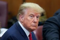 Förre presidenten Donald Trump i rättssalen.