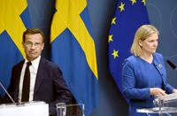 Sverige ansökte om Natomedlemskap under statsminister Magdalena Anderssons tid och hennes efterträdare Ulf Kristersson ska föra den i mål. Pär Stenbäck hoppas i sin bokrecension att dröjsmålet med anslutningen inte inverkar på den svenska självkänslan och nya ställning som en ”vanlig” europeisk stat.
