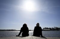 Solen kan titta fram under de kommande dagarna, men temperaturerna är svalare än normalt för årstiden.