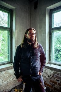 Rickhard Eklund vann första pris i poesitävlingen Solveig von Schoultz 2016 och har skrivit dikter länge.