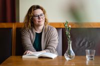 Jolin Slotte brinner för att den lättlästa litteraturen ska ges förutsättningar att bli så bra att den ses som en konstform i egen rätt. Det förutsätter att både författare, förlag och kritiker tar den på allvar.