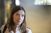 Li Andersson träffade regeringssonderaren Petteri Orpo i riksdagen på fredagen. De talade särskilt om skolornas behöv, och Orpo var nöjd med att få en lägesbild kring grundskolorna. Andersson upplevde inte att partierna närmat sig i ekonomiska frågor.