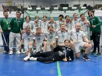 Akilles C09-pojkar blev finländska mästare i handboll. 