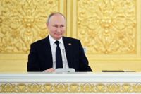 Vladimir Putin och hans underhuggare lyckas söndra och härska genom att sprida skräckhistorier.