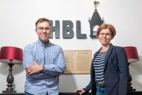 Niklas Evers och Pia Heikkilä är den nya duon som kommer att leda arbetet vid Hufvudstadsbladets nyhetsdesk.
