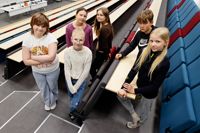 Erin Gunn, Saga Wahrman, Vera Wahrman, Amanda Wallén, August Lund och Ciryamo Peisa är medlemmar i Lappträsk barnparlament och representerar Kapellby skola.