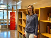 Jenny Mattsson har märkt att barnens läsförståelse blivit sämre. Hon uppmuntrar föräldrar att hålla högläsning med sitt barn.