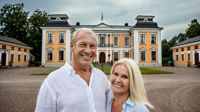 Leija Graf, född i Helsingfors, har bott i Sverige sedan slutet av 1970-talet. Tillsammans med maken Åke Hellstedt äger hon Skottorps slott i Halland.