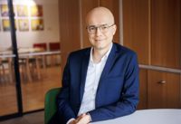 Kalle Silfverberg tar över som Hufvudstadsbladets chefredaktör efter Erja Yläjärvi.