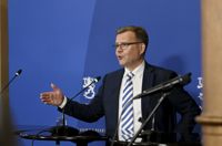 Regeringsbildaren Petteri Orpo tänker hålla fast vid att både en Ålandsminister och statsministern håller handen över Ålandsfrågorna.
