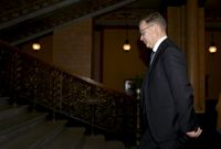 De övriga partierna i Ständerhuset håller inte med om att det är en överraskning. Petteri Orpo sade på onsdagen att han inte visste att det fanns ett glapp på omkring en miljard i vårdfinansieringen.