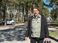 Hangös tekniska direktör Jukka Horttanainen tycker det är lite trist att planen att göra Appelgrensvägen till en gemensam väg inte kunde förverkligas denna sommar.
