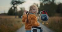 Lilah Sandberg i Pappa är en alien!