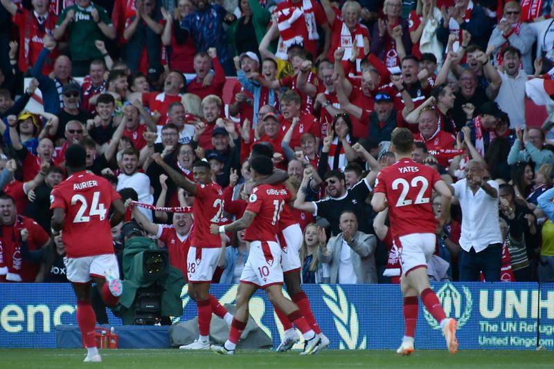 Nottinghams seger innebar att Premier League-titeln går till Manchester City.