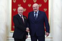 Rysslands Vladimir Putin och Belarus Aleksandr Lukasjenko är nära allierade. Arkivbild.
