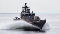 Robotbåten Porvoo anländer till Tolkis hamn den 2 juni.