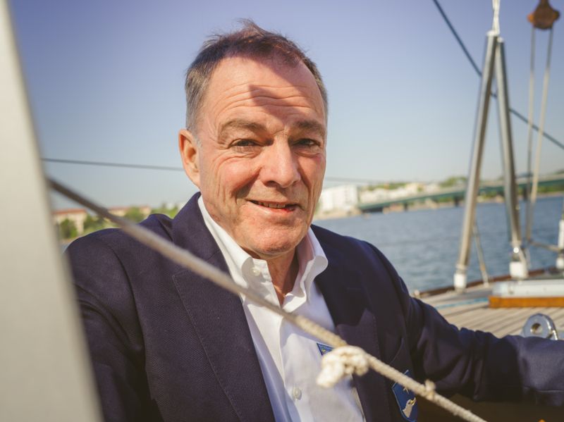 Det är tydligt att båten är Lehtinens ögonsten. Den är ritad av Sparkman & Stephens, som anses vara bland de främsta yachtkonstruktionsfirmorna. De står bakom flertalet Whitbread-vinster och framgångsrika America's Cup-syndikat.