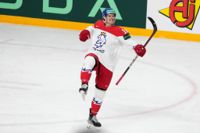 Dominik Kubalik jublar. En vanlig syn under VM där den tjeckiske stjärnan hittills gjort åtta mål.