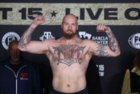 Robert Helenius återvänder till boxningsringen i augusti.