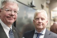 Hans Wallmark, Moderaterna, leder den svenska Försvarsberedningen medan Knut Storberget, Arbeiderpartiet, är ordförande för den norska Forsvarskommisjonen.