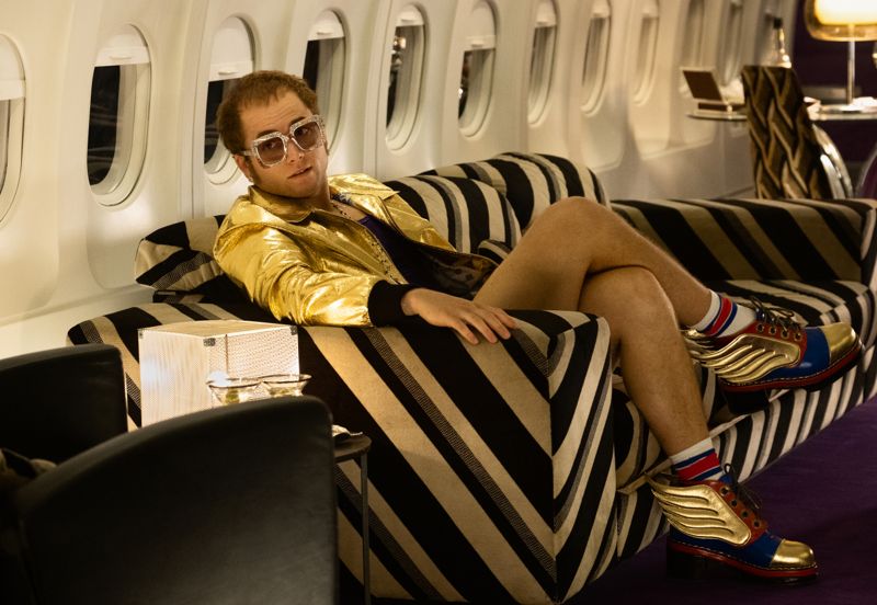Taron Egerton i Rocketman.