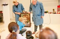 Hangö teaterträff satsar i år extra på teater för barn, i Live Art Denmarks pjäs Kaboom – konsten att förstöra får barnen förstöra tavlor om de har lust.