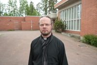 Församlingen är bestört, säger t.f. kyrkoherde Jussi Koski. Polisen ber allmänheten om tips.