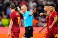Domaren Anthony Taylor blev attackerad under och efter Europa League-finalen.