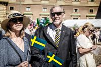 Syskonen Elisabet och Joakim Torkelsson firar en del av nationaldagen på Kungliga slottet. – Vi ska vara stolta över det vi har, säger Elisabet Torkelsson.