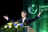 De Gröna får sin första svenskspråkiga partisekreterare då Anna Moring tar över. Hon segrade överlägset i omröstningen på partikongressen i Seinäjoki.