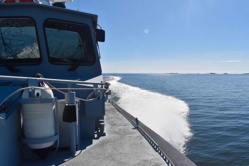 Sjöbevakningen ryckte ut till det olycksdrabbade fartyget i Ålands skärgård. Genrebild.