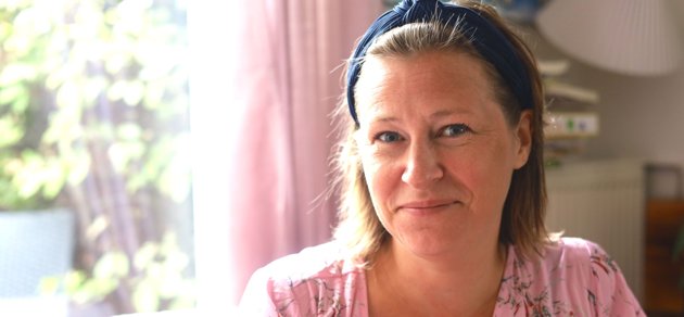 Danska Julie Østbjerg fick bröstcancer som 35-åring, ett halvår efter att hon fött sitt första barn. I dag är hon frisk och väntar sitt andra barn.