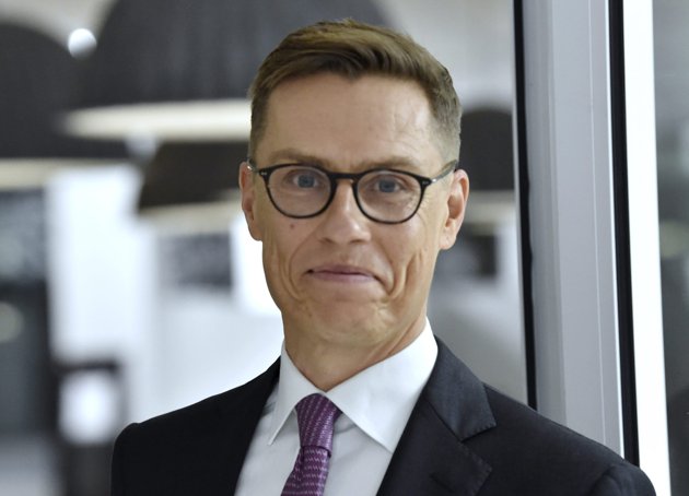 Professor Alexander Stubb vid EU-universitetet är Samlingspartiets val till presidentkandidat, om han så vill. Stubb ska formellt utses senare.