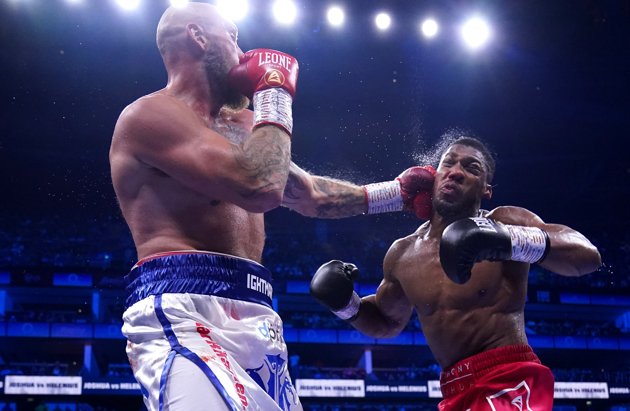 Robert Helenius hade sina stunder i matchen mot världsstjärnan Anthony Joshua.