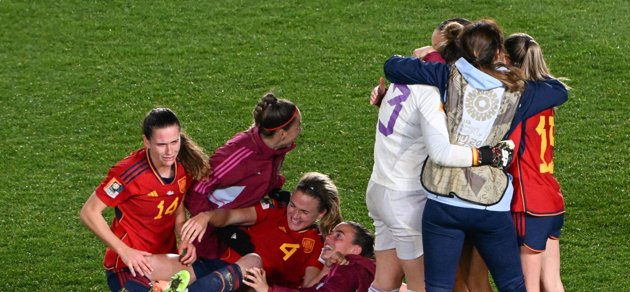 Spansk lycka efter att finalbiljetten fixats.