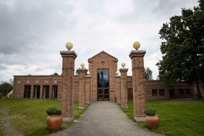 Energimuseet søger en ny direktør med tiltrædelse 1. januar. Der tilbydes fleksible arbejdstider, dog sådan at hovedparten af arbejdsugen foregår fra museets adresse.